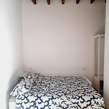 Daire Flat In Milano, Isola Milano